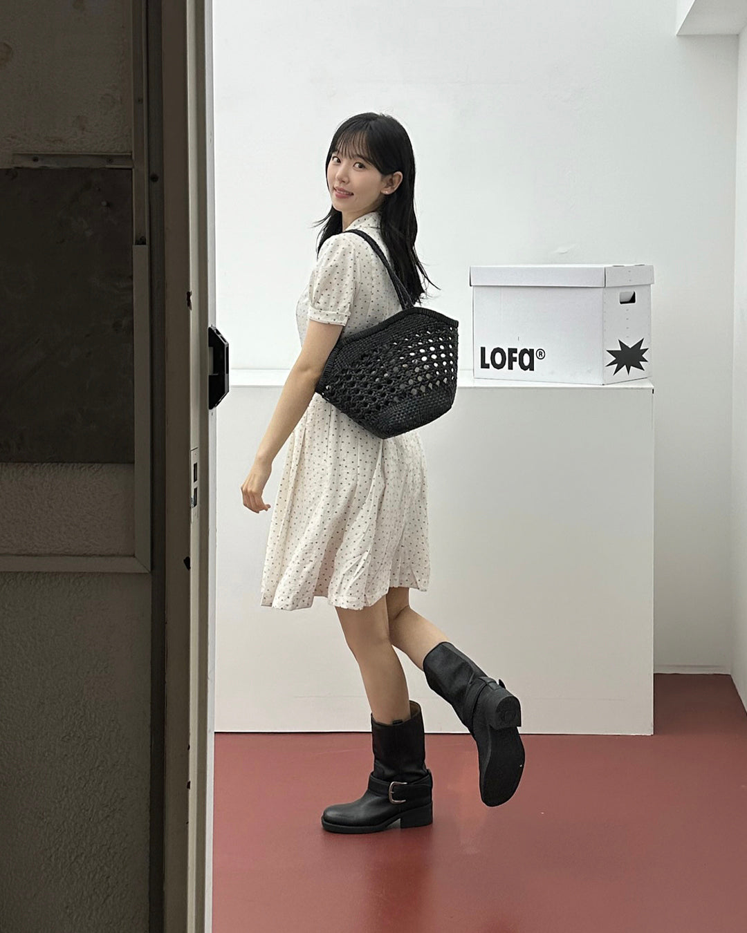 Kang Han-na / LIP SHOULDER BAG [BLACK]