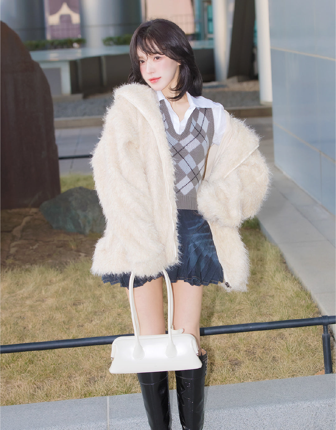 RED VELVET WENDY / BOAT WIDE MINI [CREAM]