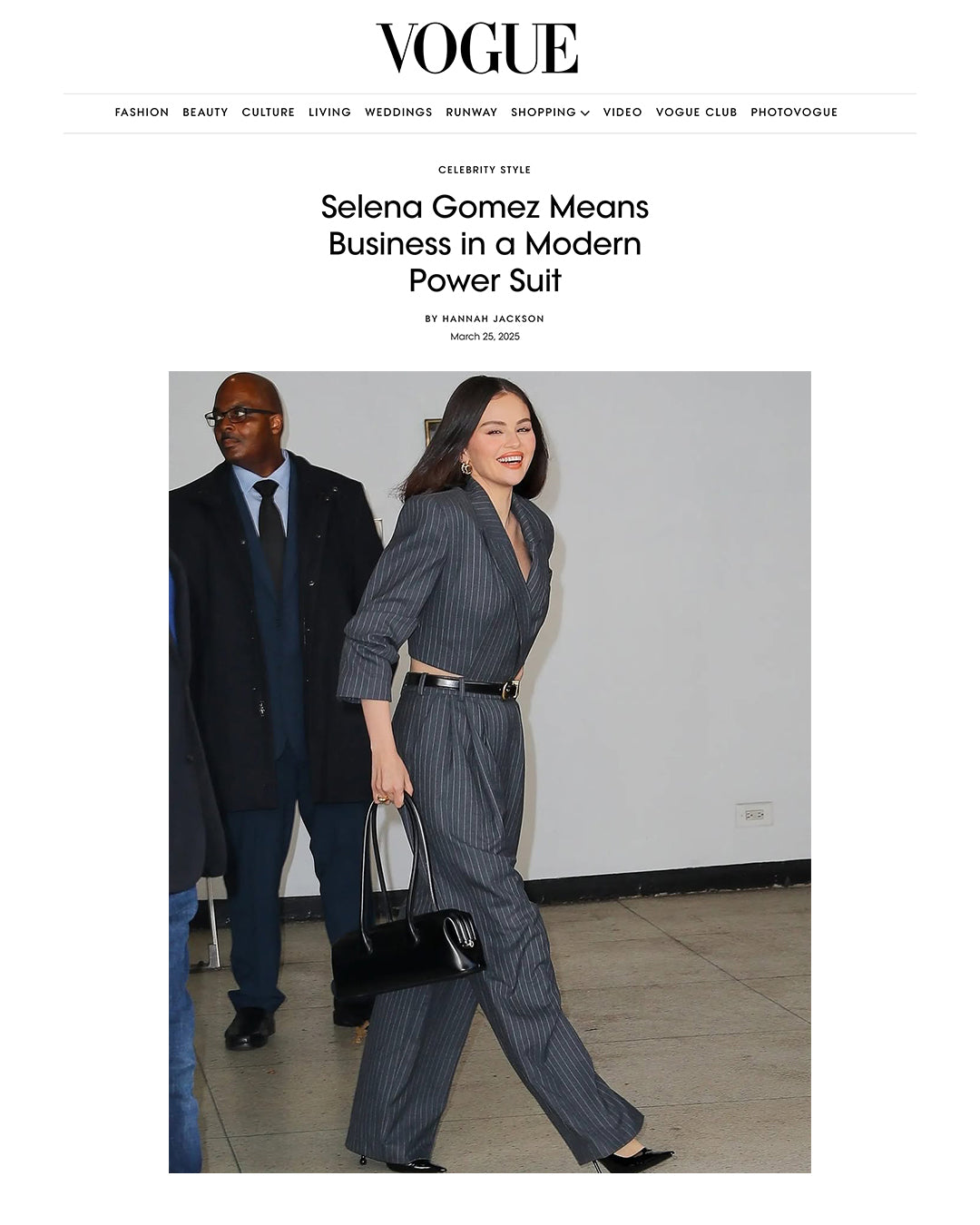 SELENA GOMEZ IN VOGUE / BOAT WIDE [BLACK]