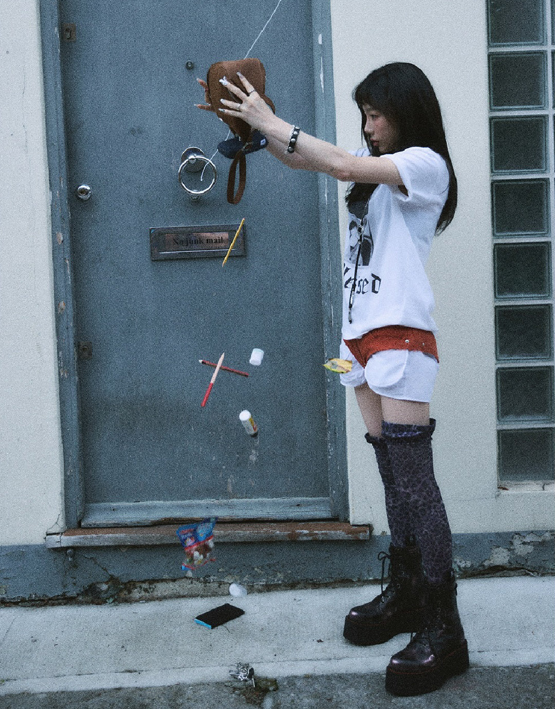 TAEYEON / CARGO HOBO [NUBUCK BROWN]