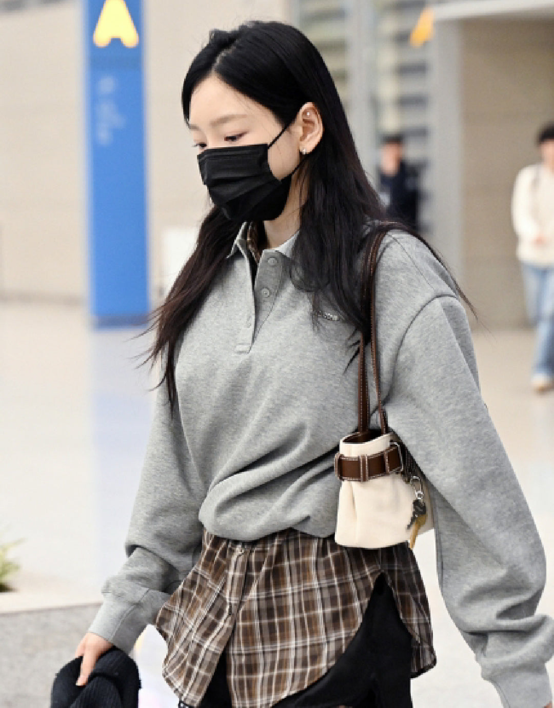 TAEYEON / SHOULDER BROCLE MINI [CANVAS BROWN]