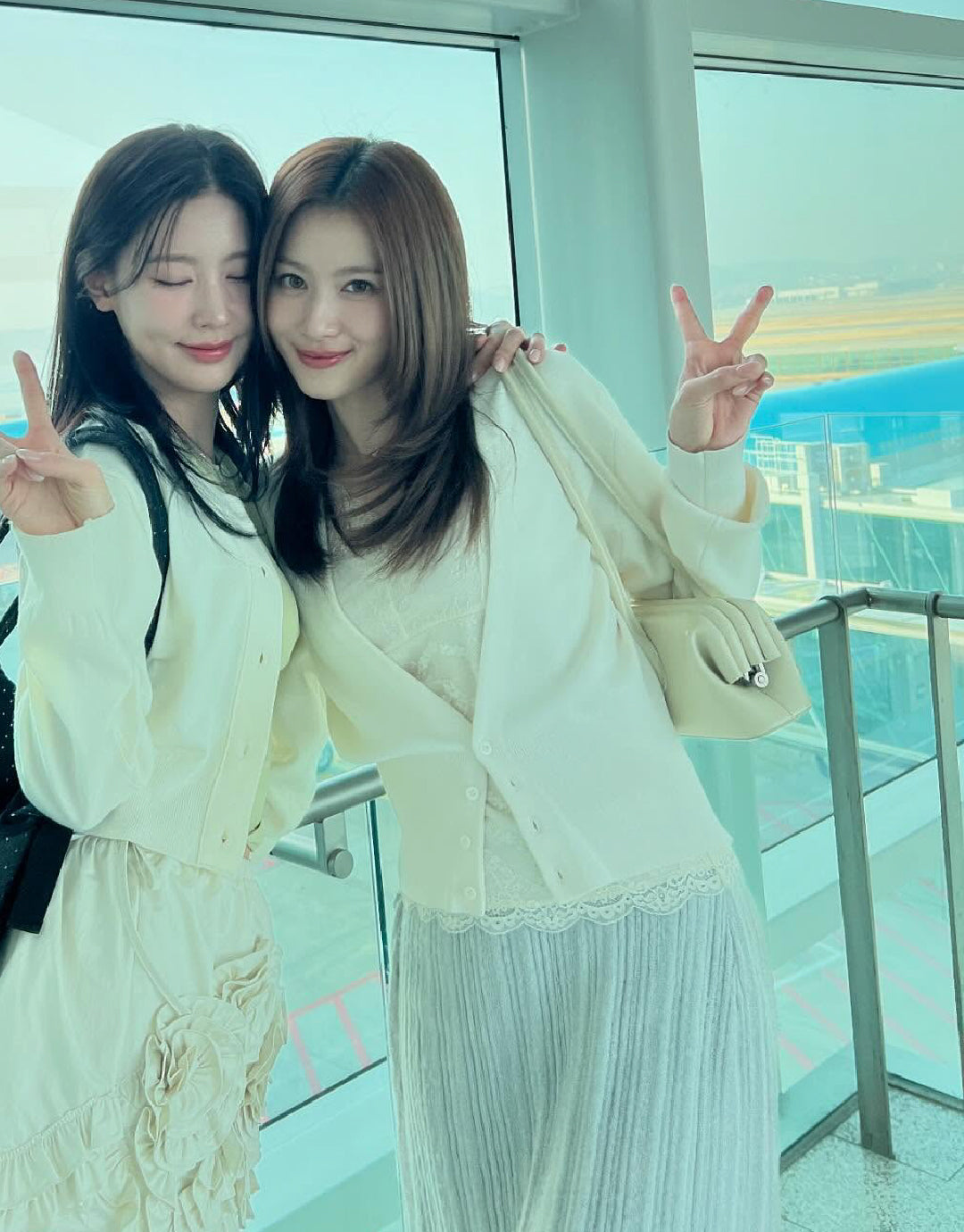 TWICE SANA / BOAT WIDE MINI [CREAM]